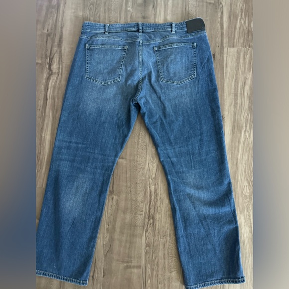 DL1961 Avery Relaxed Straight Fit Stretch Jeans - Size 40W x 30L - Picture 4 of 6